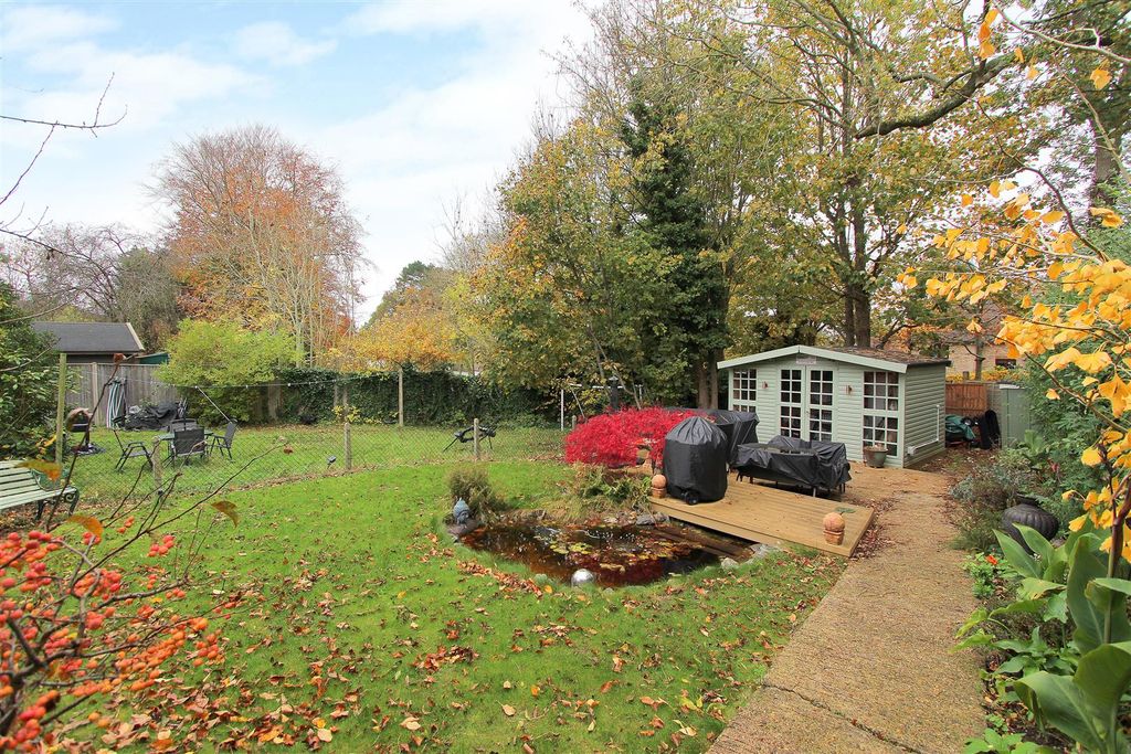 Property photo 2 of 18 Garden.Jpg