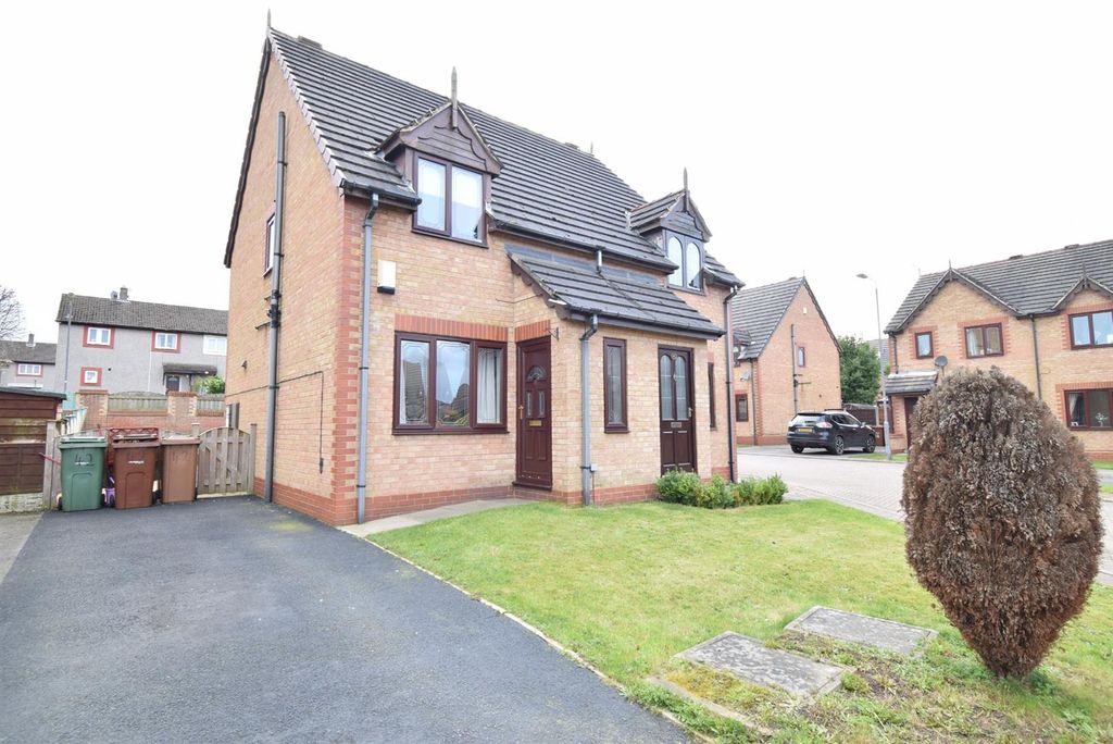 Property photo 1 of 11