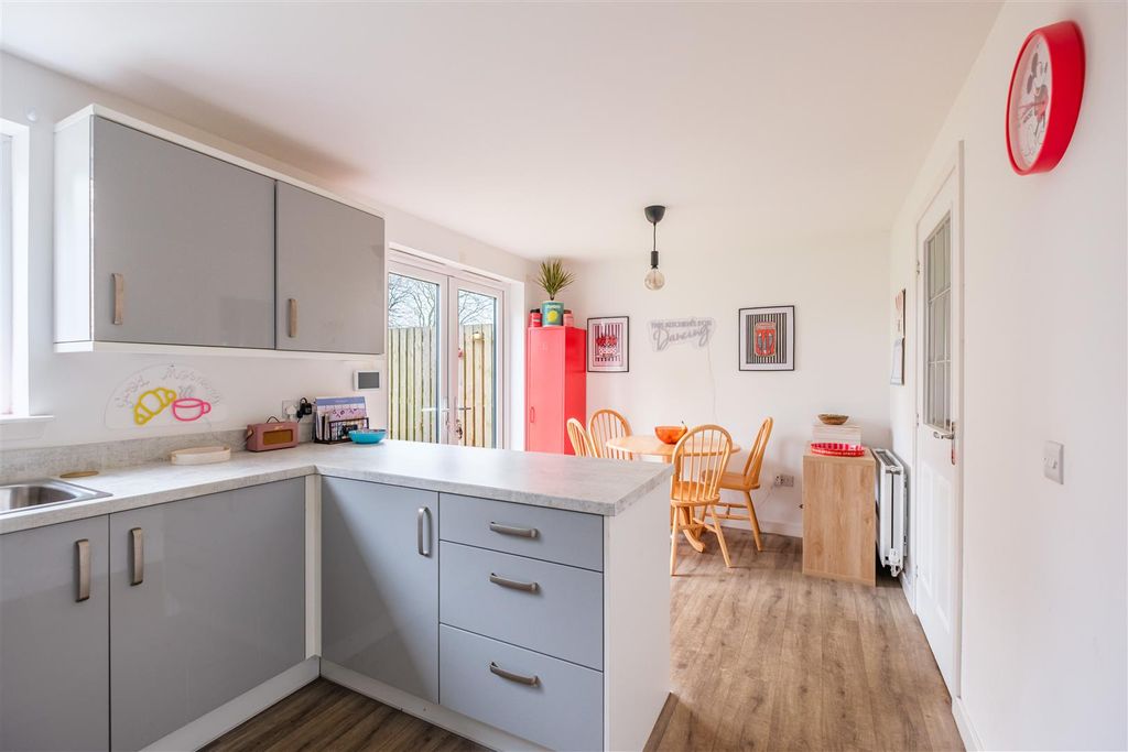 Property photo 3 of 24 Spinner Terrace-17.Jpg