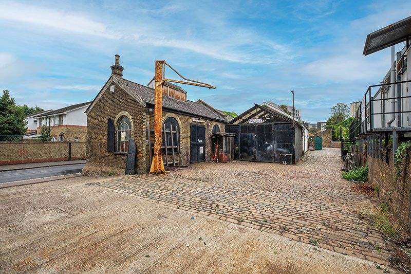 Property photo 2 of 10 Photo 1