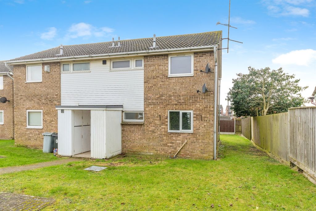 Property photo 1 of 8