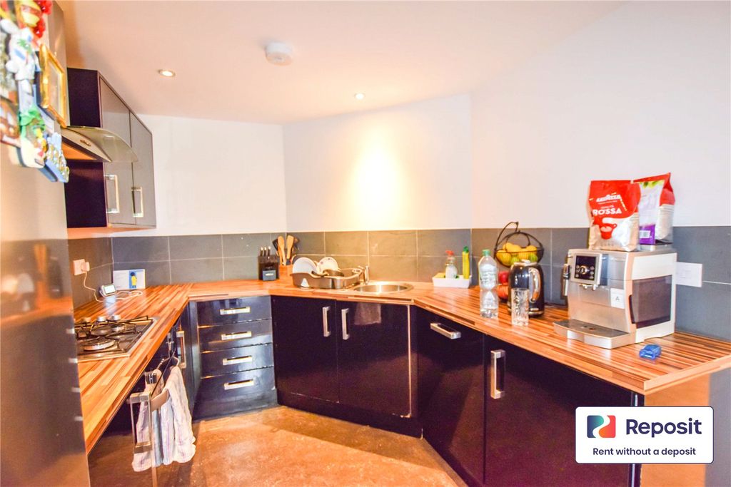 Property photo 3 of 11 Picture No. 18