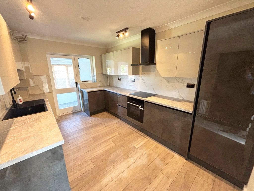 Property photo 2 of 13 Picture No. 22