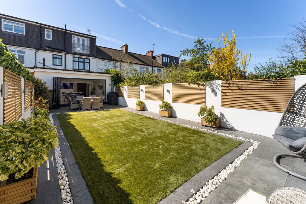 Property photo 2 of 15