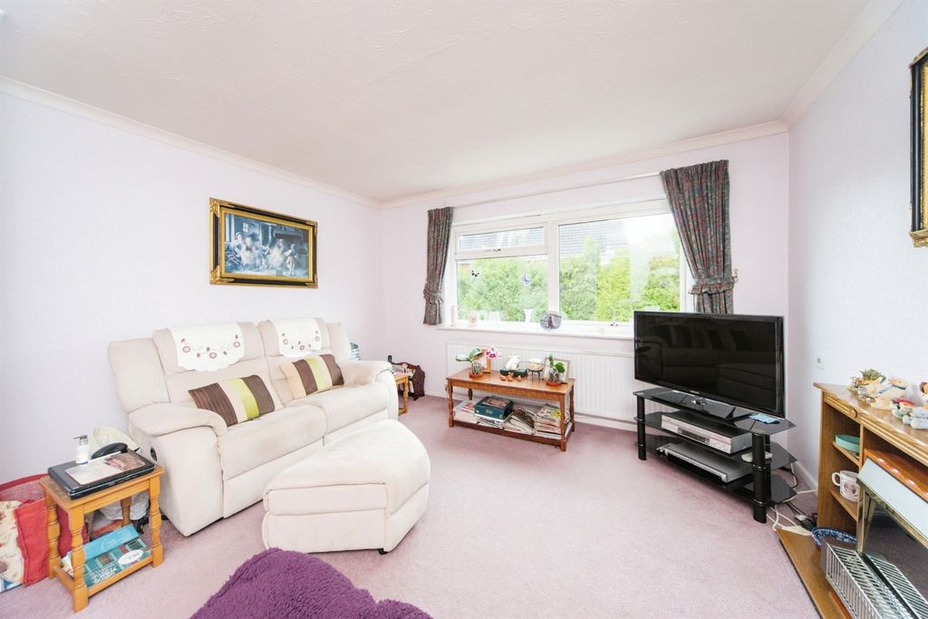 Property photo 2 of 12