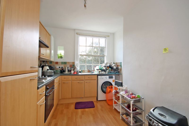 Property photo 3 of 6 Kitchen