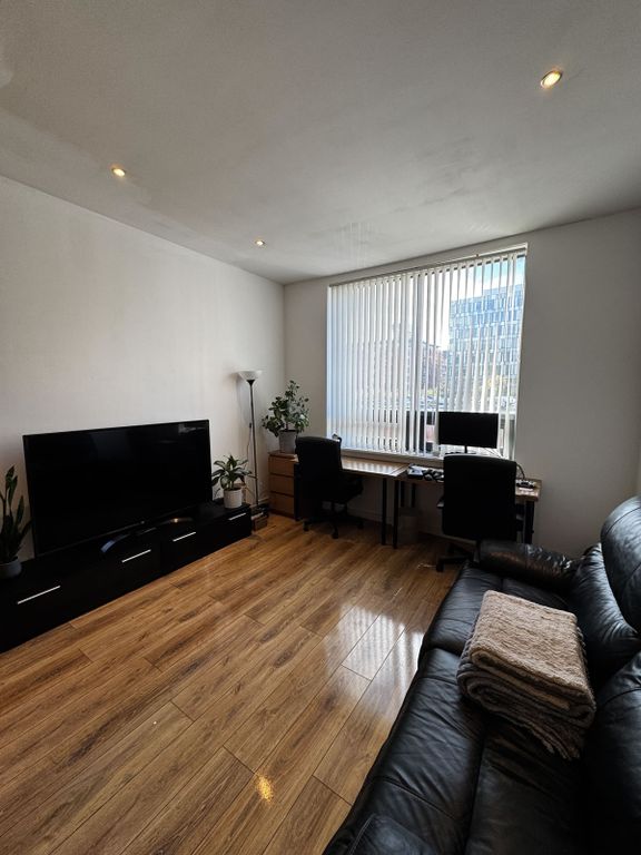 Property photo 3 of 12 2410387449Img_5177.Jpg