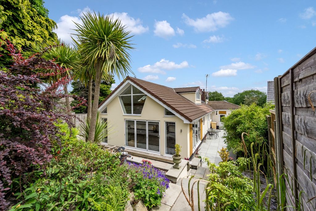 Property photo 1 of 44 4270921