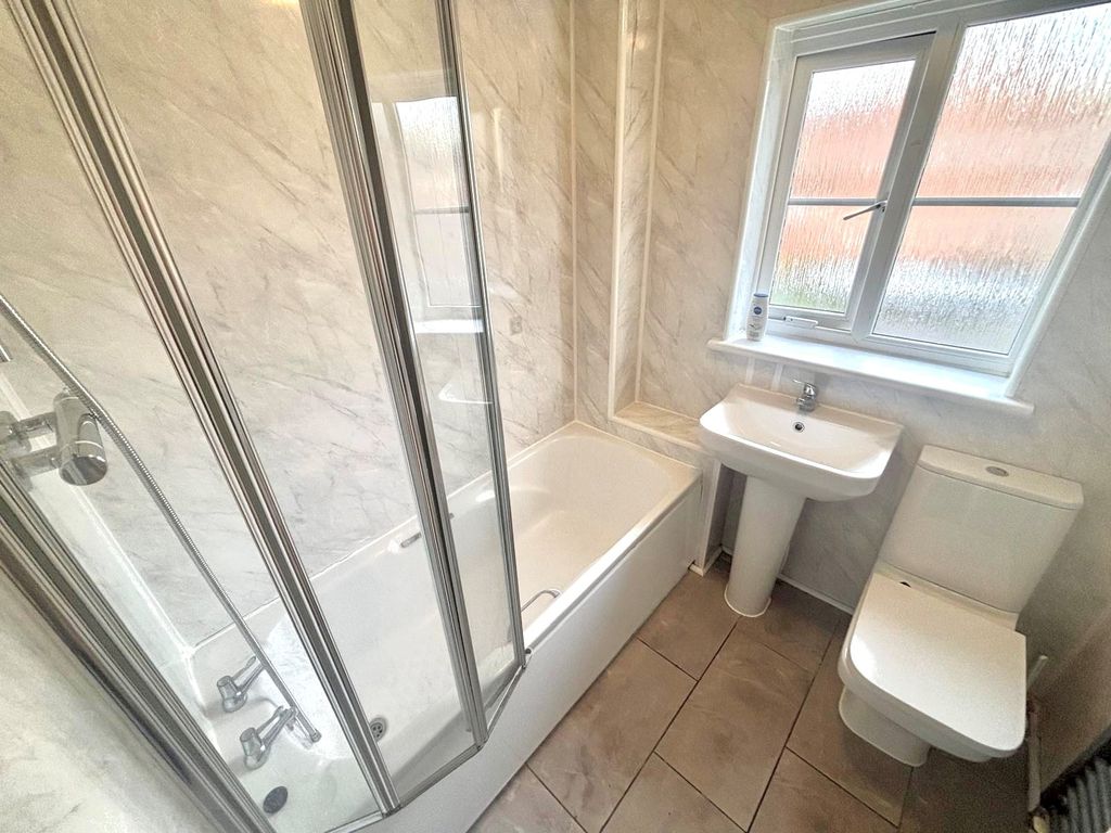 Property photo 3 of 7 Image