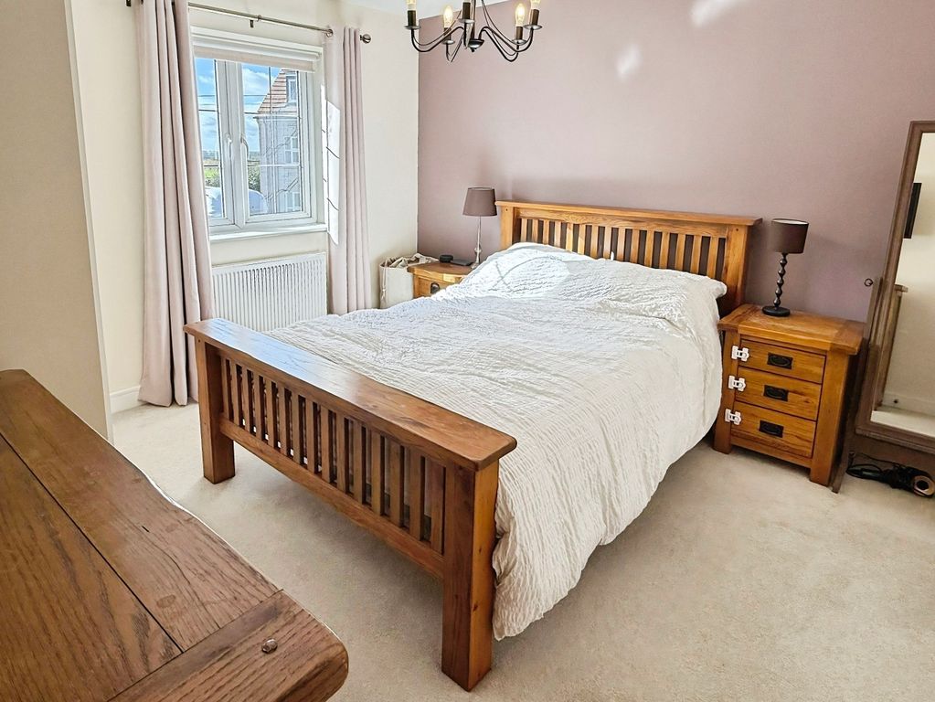 Property photo 3 of 28