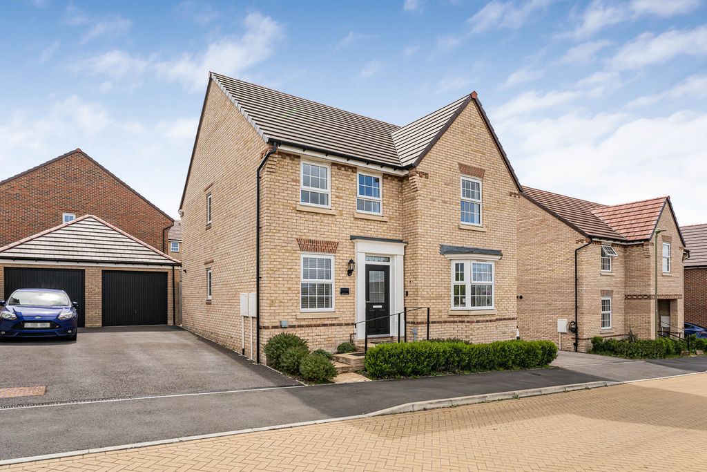 Property photo 1 of 25