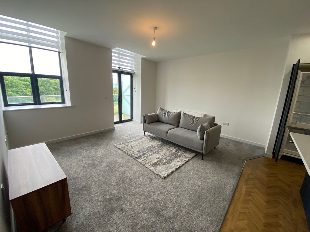 Property photo 3 of 12 Image