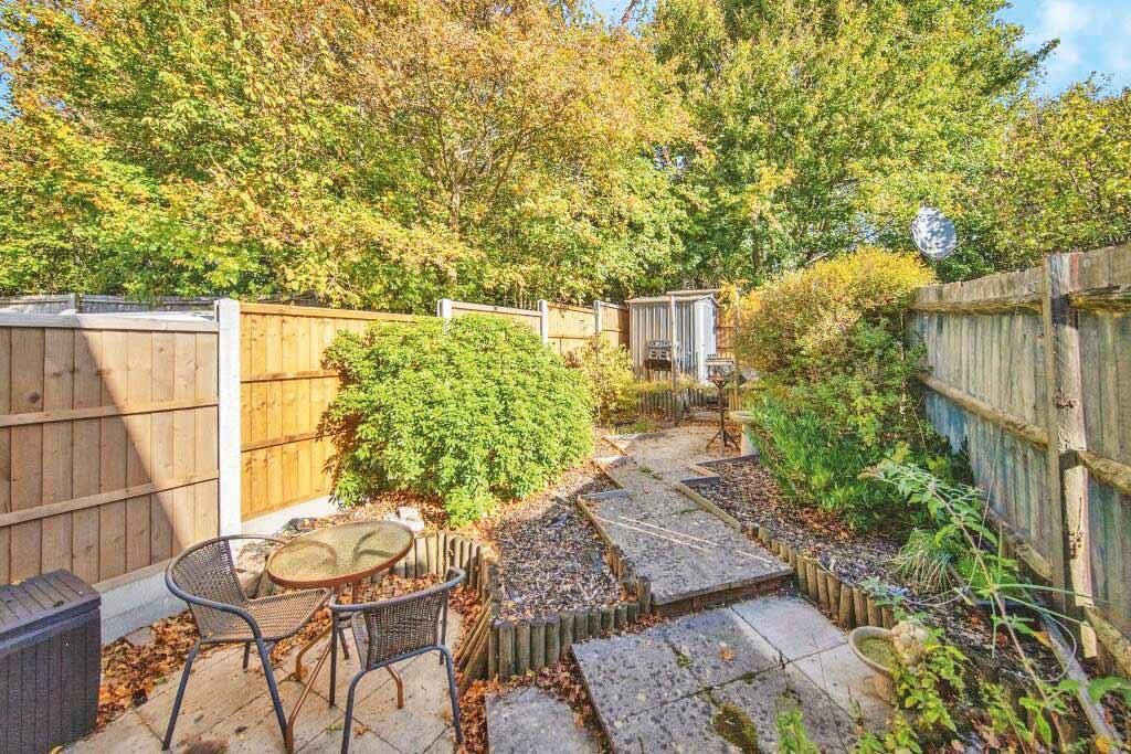 Property photo 2 of 5