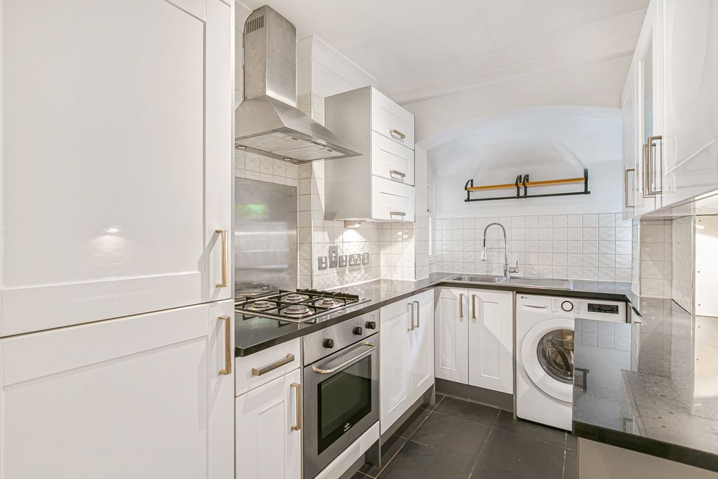 Property photo 1 of 15 12_74757