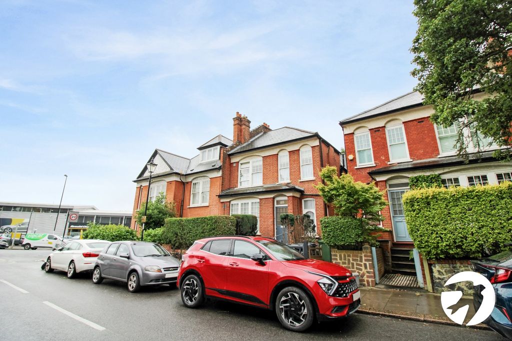 Property photo 1 of 16 Front