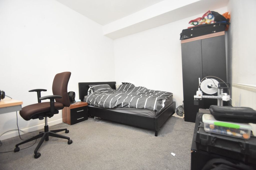 Property photo 3 of 7 Picture No. 02