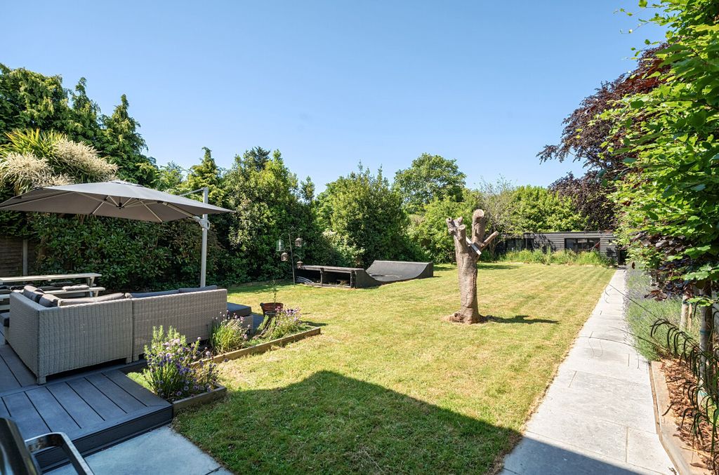 Property photo 2 of 24 1466808-7-6A16c1F...