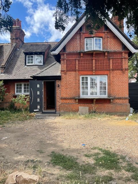 Property photo 1 of 8