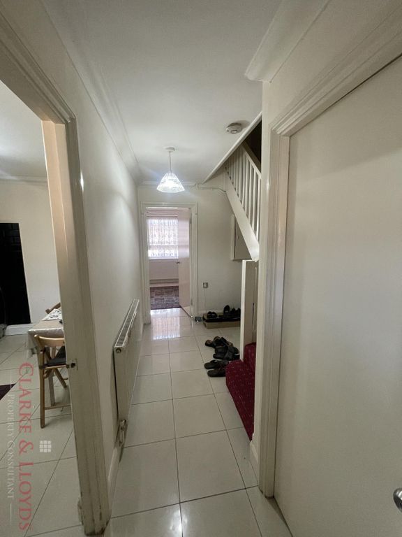Property photo 2 of 19 Gallery