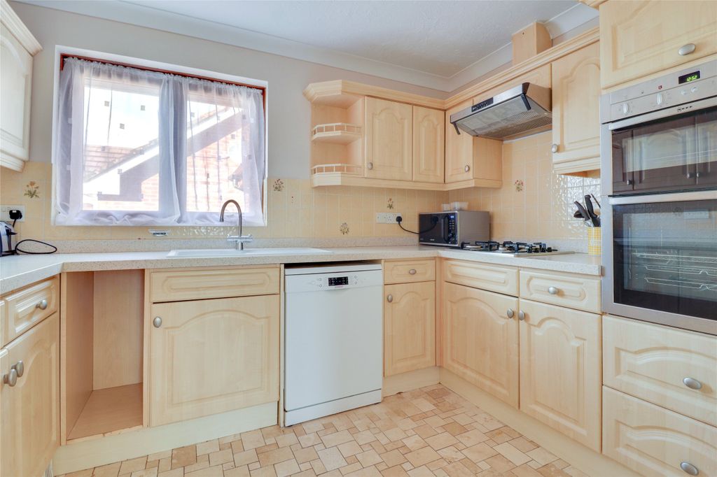 Property photo 2 of 10 Picture No. 05
