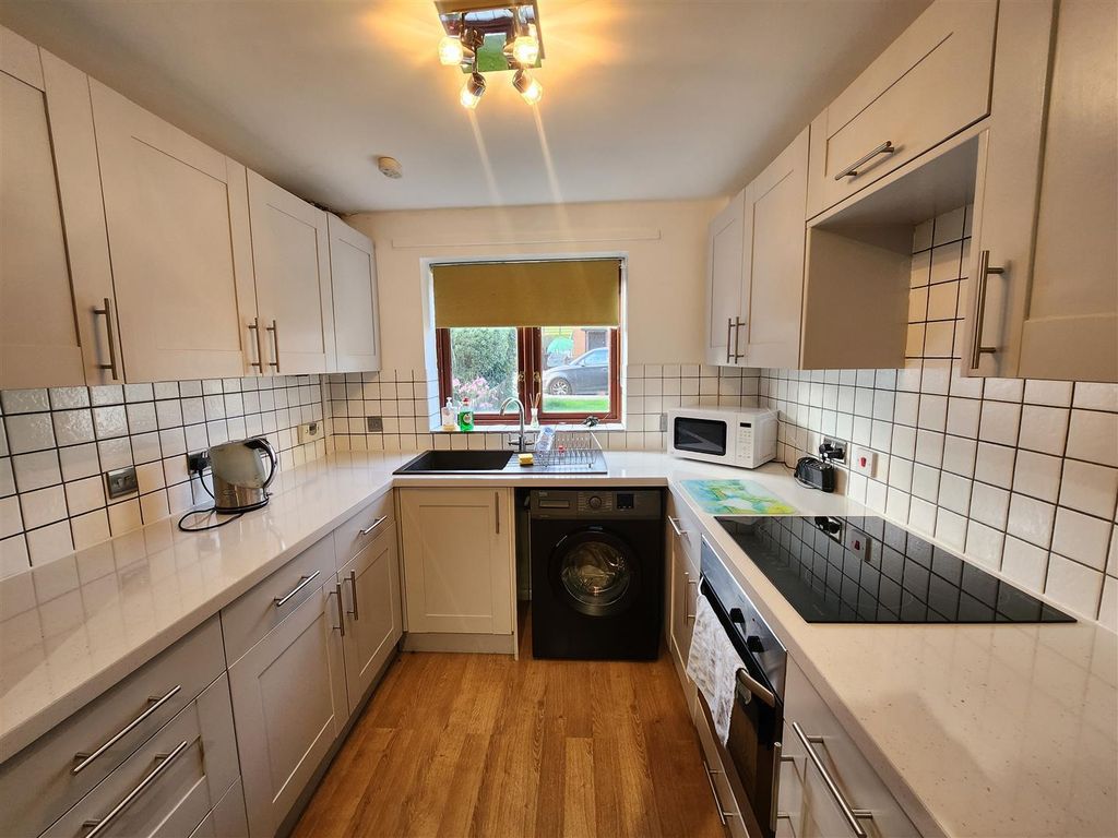 Property photo 2 of 16