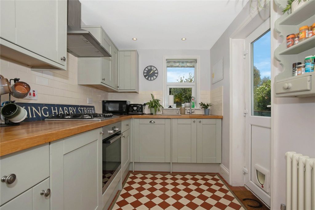 Property photo 2 of 21 Picture No. 20