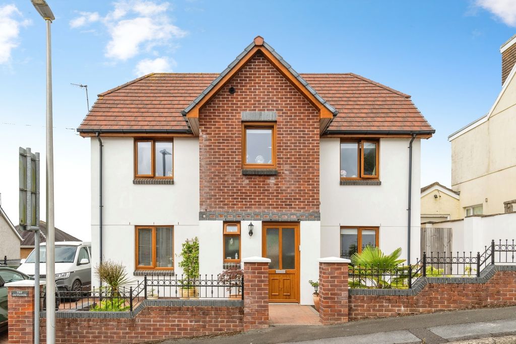 Property photo 1 of 29 Pbox-Img.Jpg