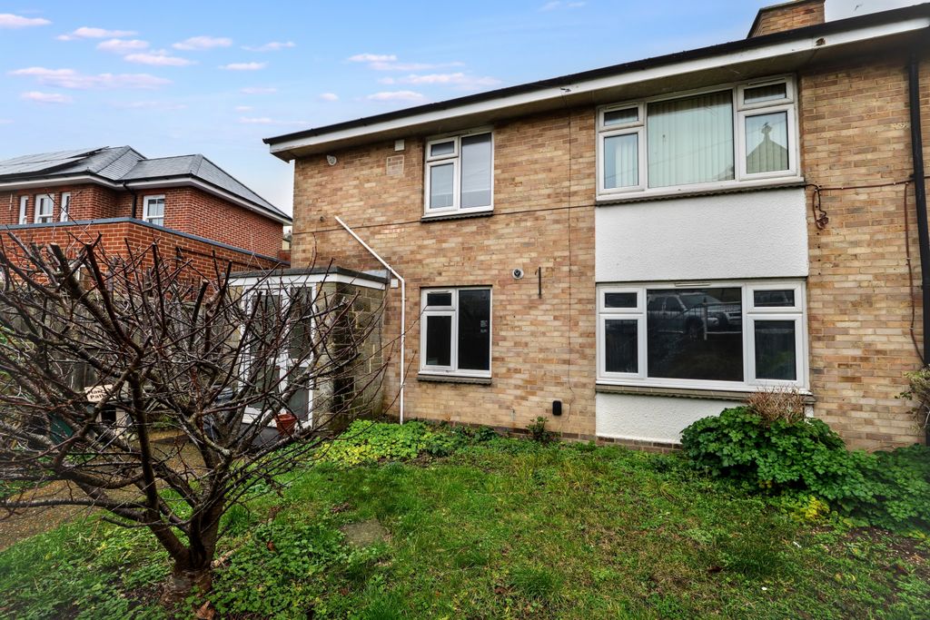 Property photo 1 of 20 Flat 125 High Street, Ventnor, Isle Of Wight, Po38 1Lz