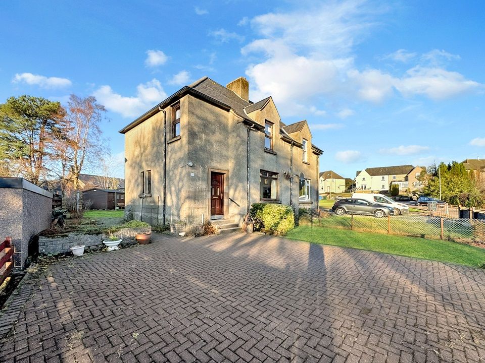 Property photo 2 of 23