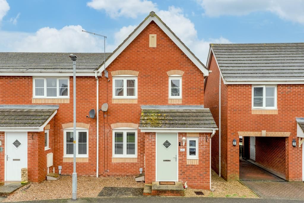 Property photo 1 of 24 4 Magpie Close, Oakley Vale-1.Jpg