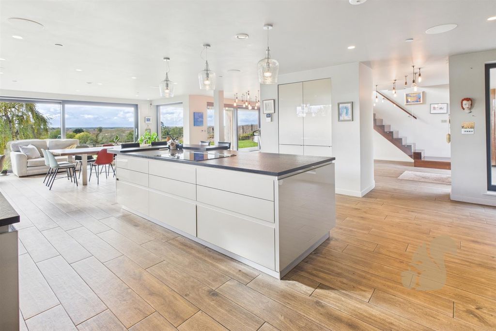 Property photo 2 of 48 Cam03877G0-Pr0270-Still002.Jpg