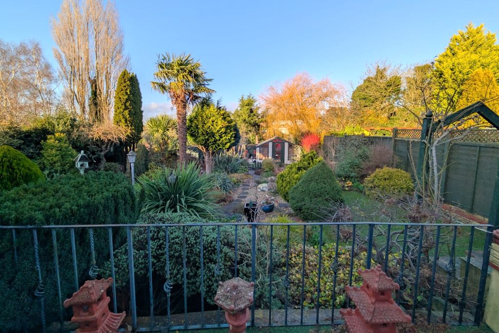 Property photo 3 of 47