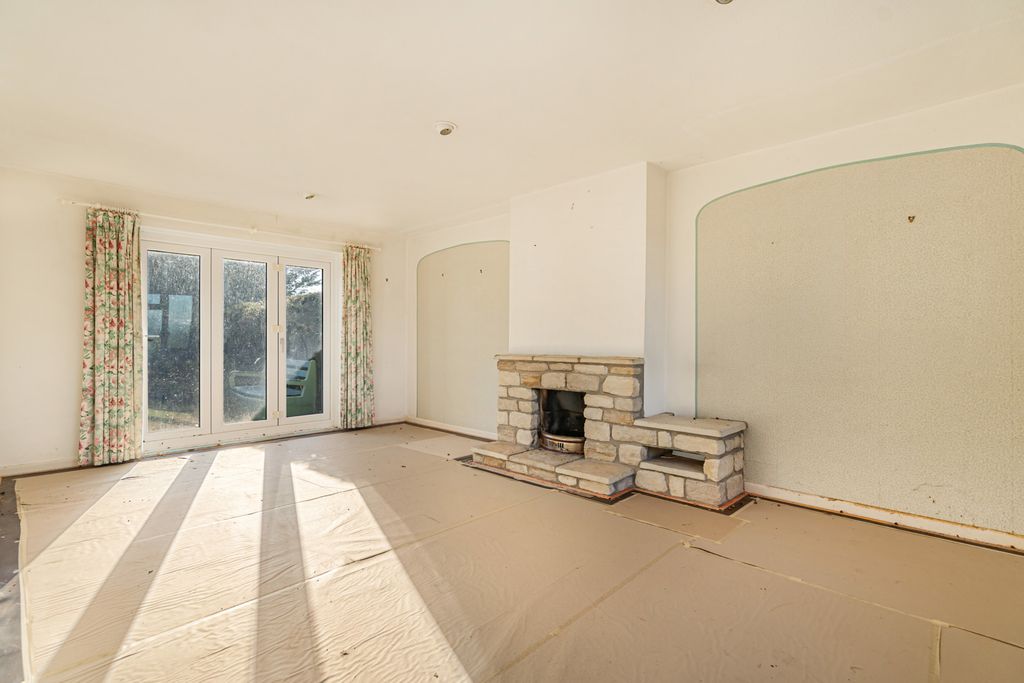 Property photo 3 of 26 57_93924.Jpg