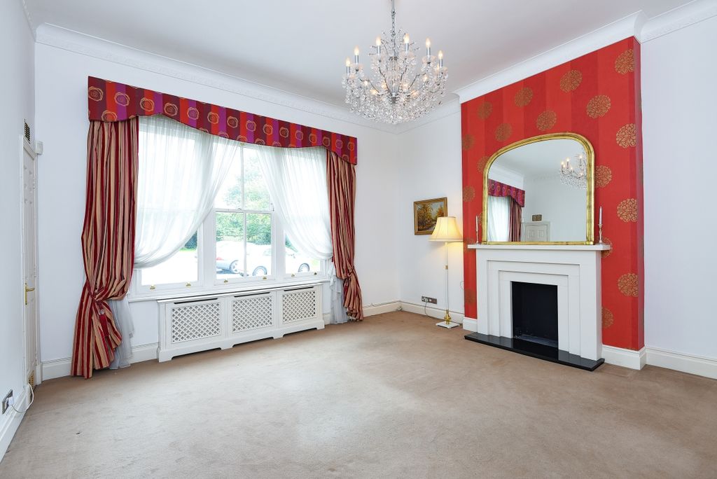 Property photo 2 of 7 Kingston Hill Place