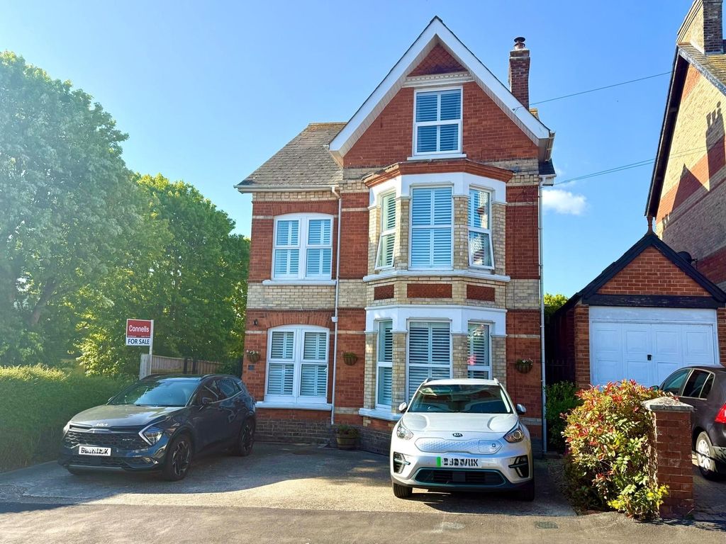 Property photo 1 of 30
