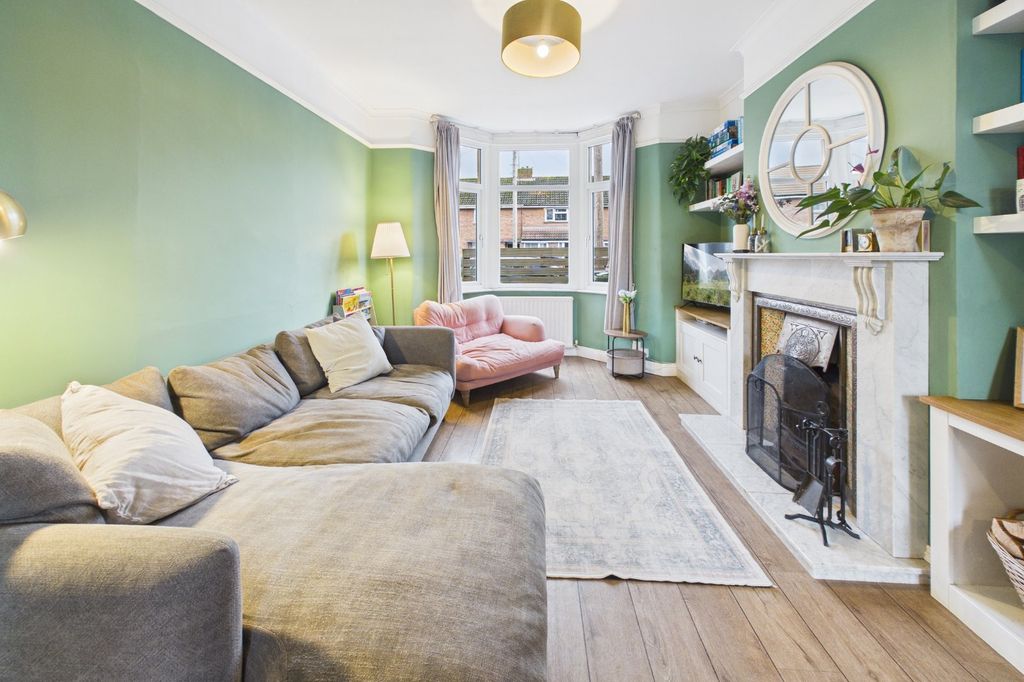 Property photo 2 of 12 Living Room