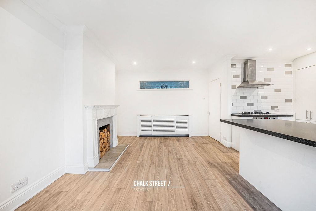 Property photo 3 of 29