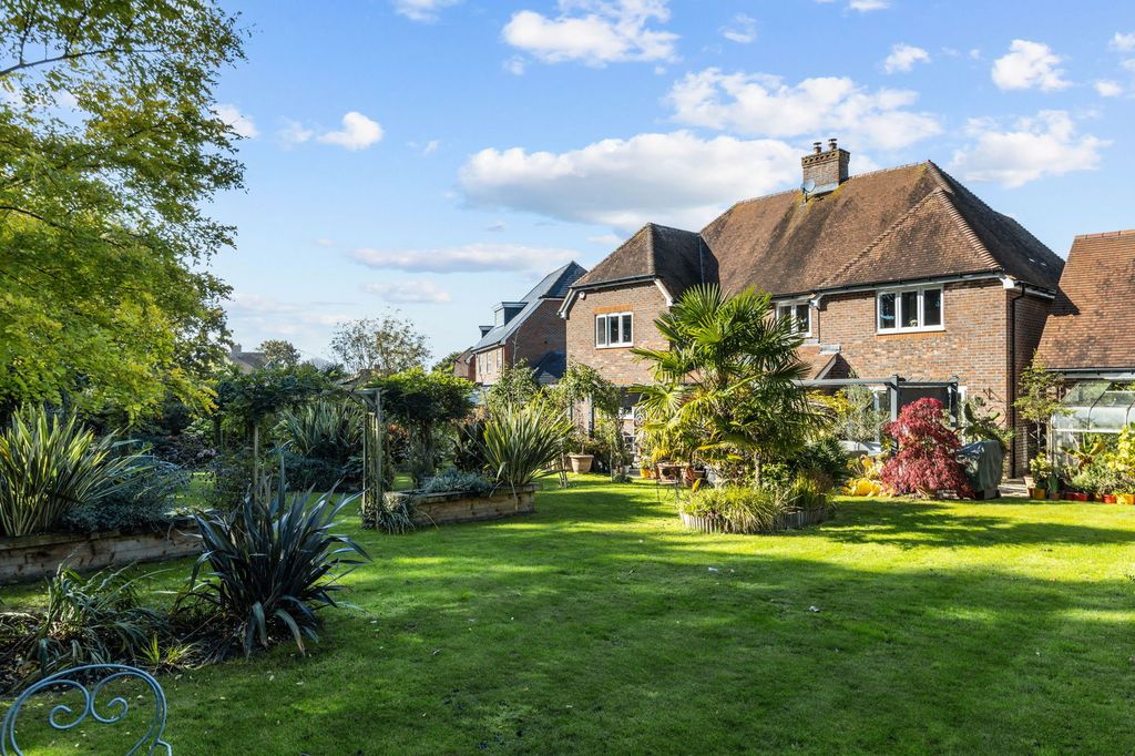 Property photo 2 of 41