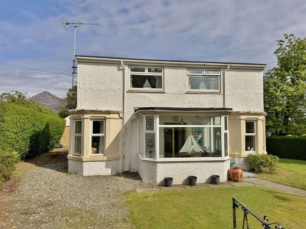 Property photo 1 of 46 Front Of Courtside With Goatfell