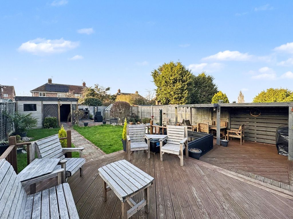 Property photo 2 of 33