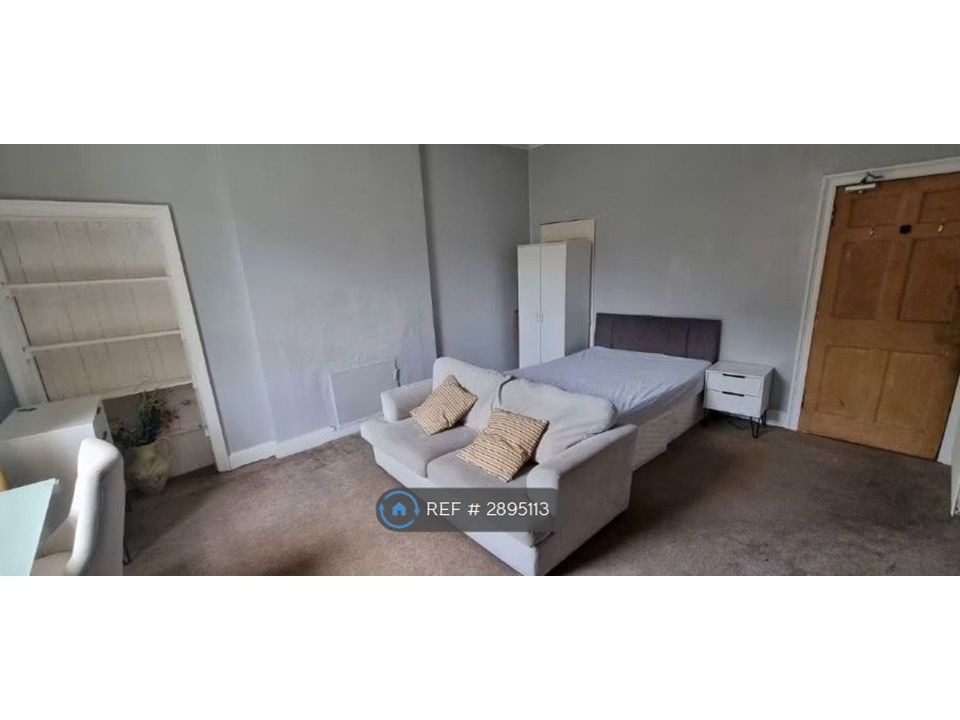 Property photo 3 of 6