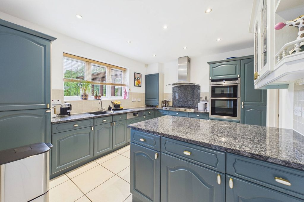 Property photo 3 of 16 Picture No. 06
