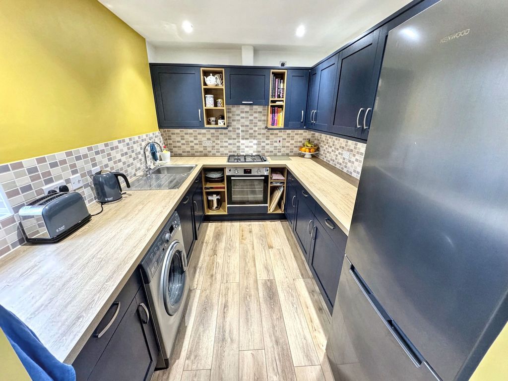 Property photo 2 of 15