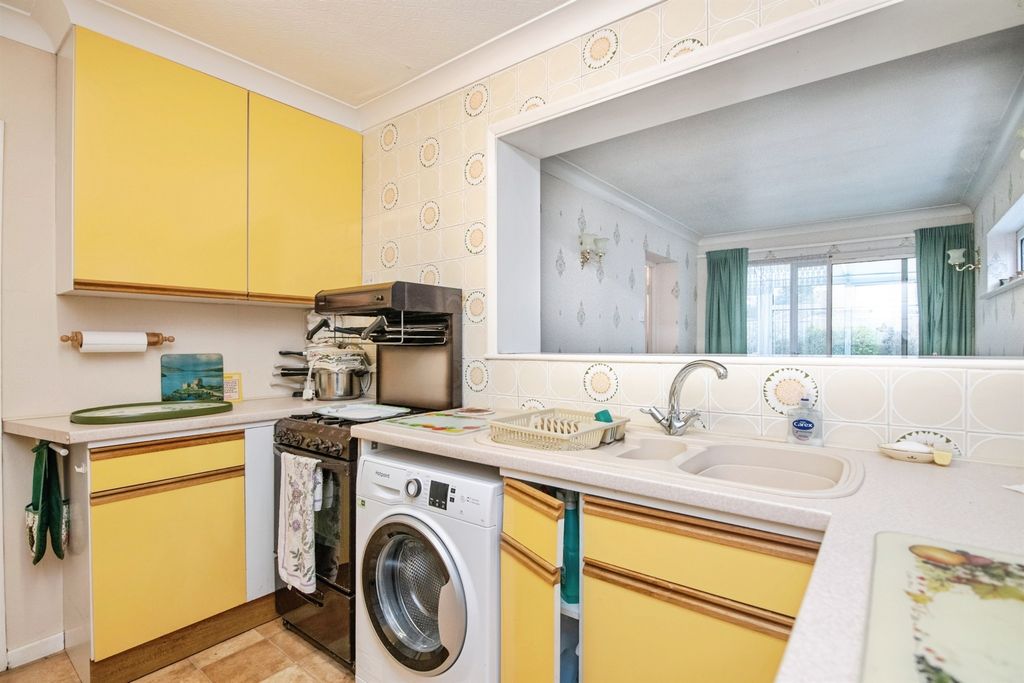 Property photo 3 of 13