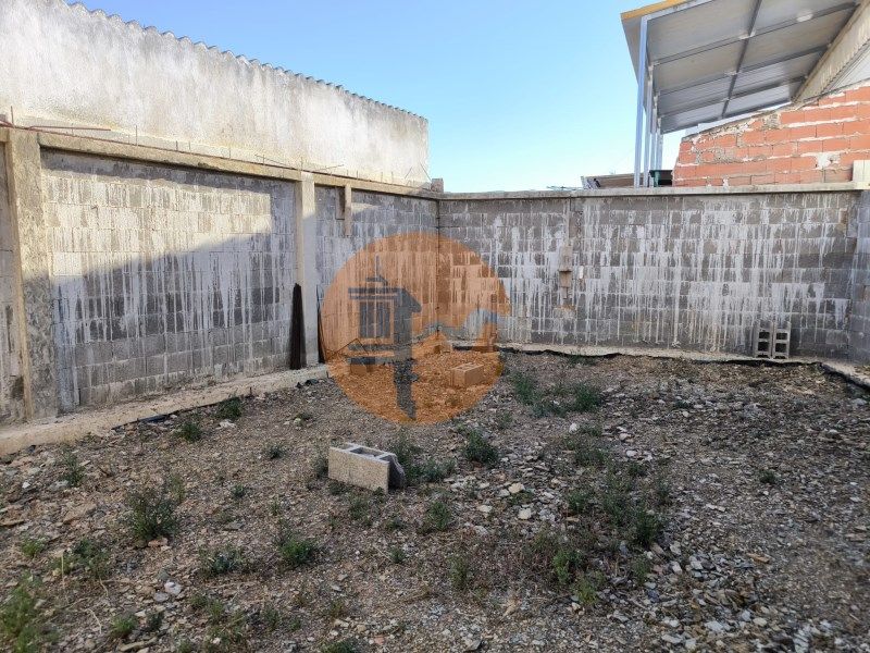 Property photo 3 of 40