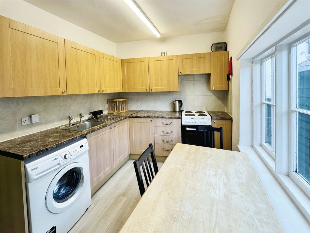 Property photo 3 of 9 Kitchen/Diner