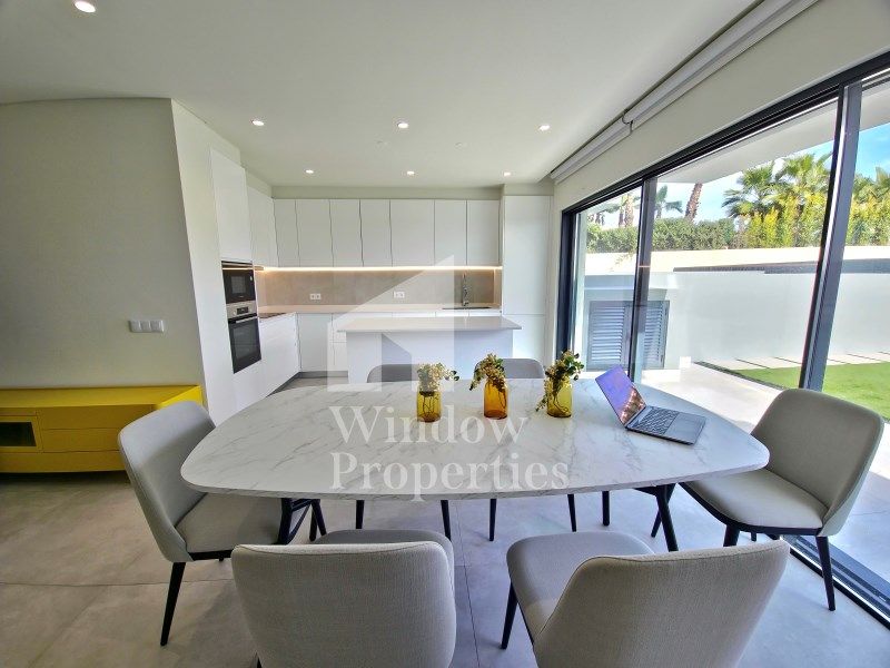 Property photo 2 of 61