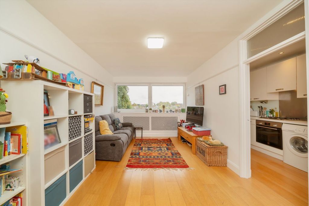 Property photo 1 of 4