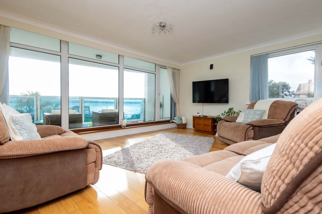 Property photo 3 of 15 Living Room