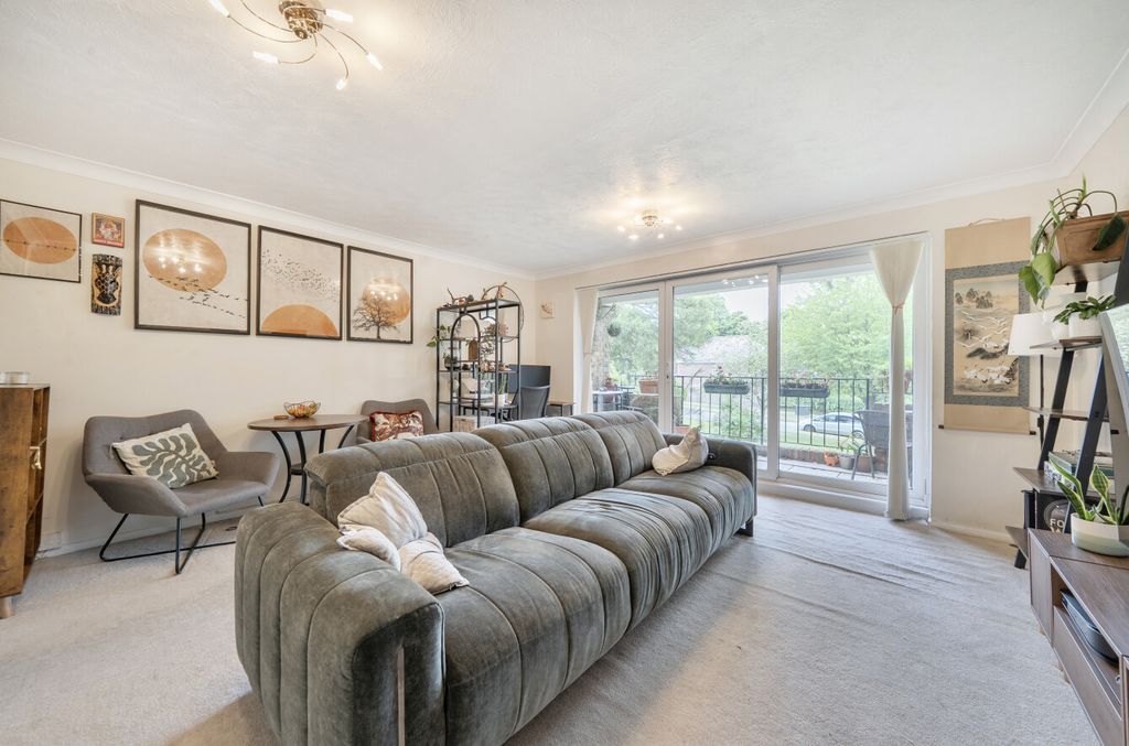 Property photo 2 of 20 1463976-10-6A0728...